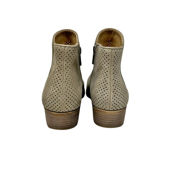 Lucky Brand Breona Tan Suede Laser Cut Booties Size 8 - Picture 5 of 8